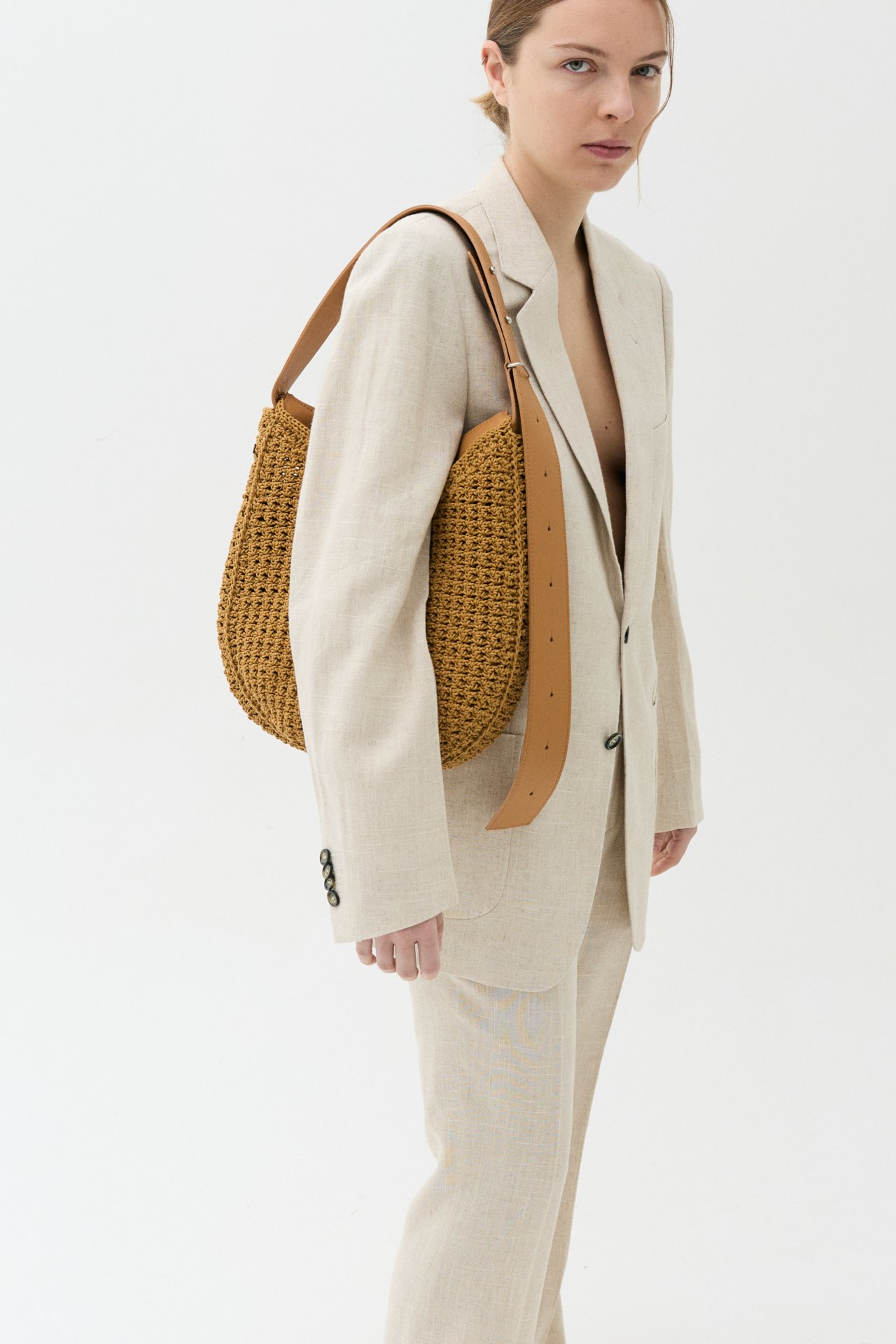 AYNIE_LOOKBOOK_AGOSTO_24_0383