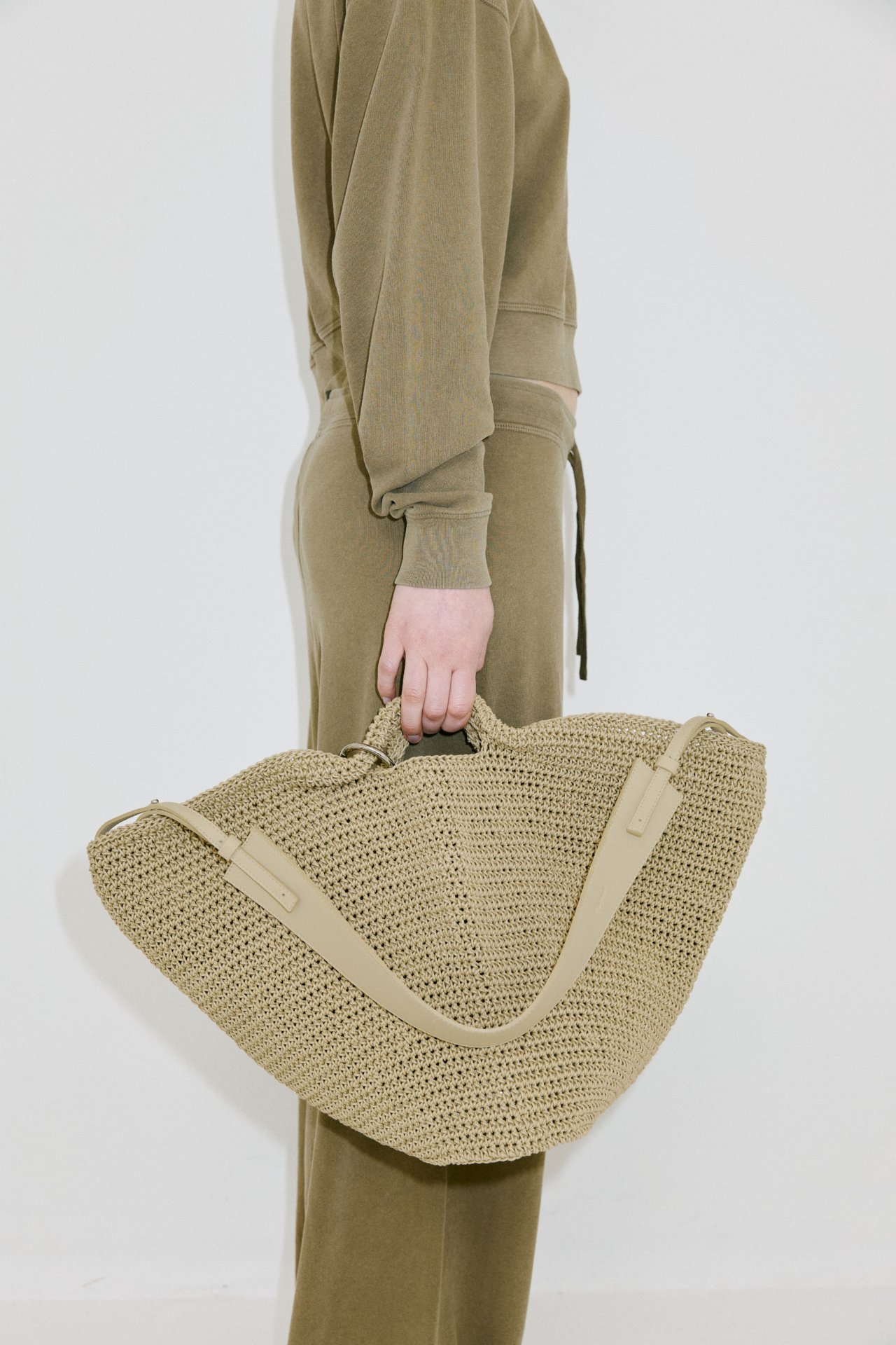 AYNIE_LB_SEPT_25_1151